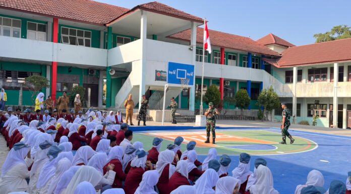 TIM PENYULUH KARHUTLA MABES TNI GELAR KEGIATAN DI SMAN 3 MENGGALA