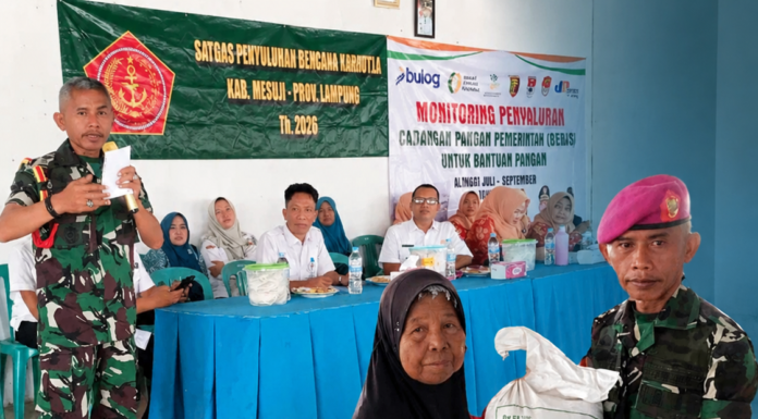 TIM MABES TNI BERIKAN PENYULUHAN KARHUTLA KEPADA WARGA DESA SRI TANJUNG MESUJI