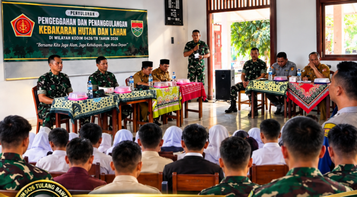 TIM PENYULUH KARHUTLA MABES TNI GENCARKAN EDUKASI PENCEGAHAN KEBAKARAN HUTAN DAN LAHAN DI WILAYAH KODIM 0426/TB