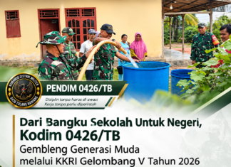 Danramil 426-03 Rawajitu Terjun Langsung Bersama Babinsa Salurkan Air Bersih, Hadirkan Harapan Bagi Warga