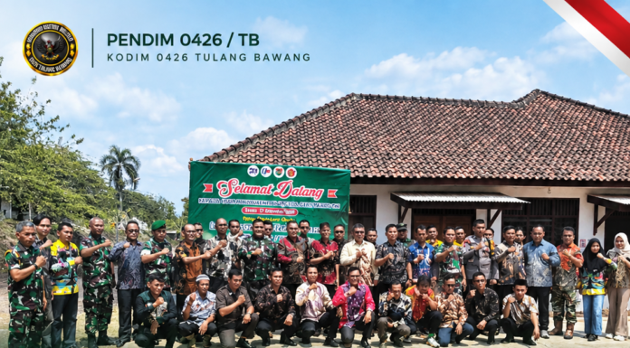 Tim Mabes TNI Berikan Penyuluhan Karhutla kepada Karyawan PT BSMI/PT LIP di Mesuji