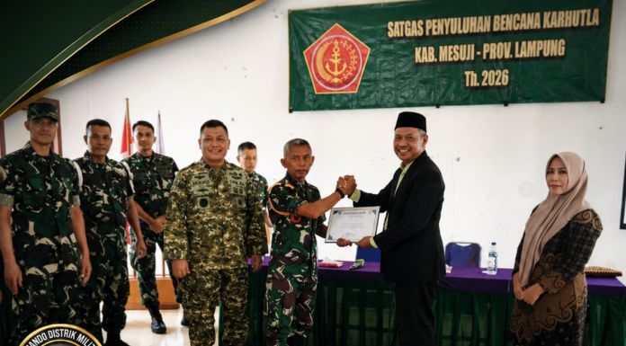 TIM PENYULUH KARHUTLA MABES TNI BERIKAN EDUKASI PENCEGAHAN KARHUTLA KEPADA MAHASISWA STIS DARUL HUDA MESUJI