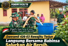 Danramil 426-03 Rawajitu Terjun Langsung Bersama Babinsa Salurkan Air Bersih, Hadirkan Harapan Bagi Warga